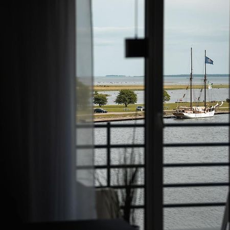 Oe Seaside Suites & Spa Kuressaare Dış mekan fotoğraf